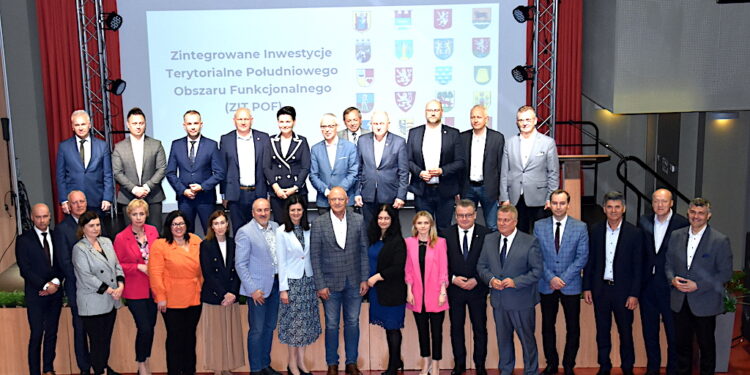 Gminy i powiaty mają działać wspólnie
