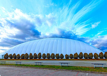 Mega boisko pod giga balonem