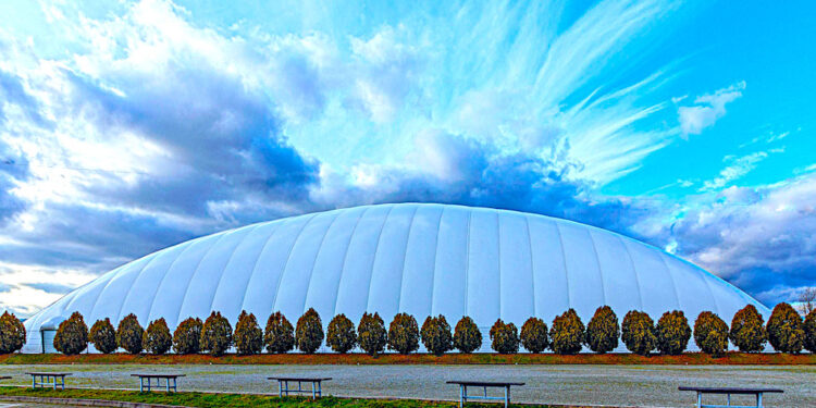 Mega boisko pod giga balonem