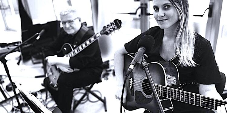 Muzyczny Wieczór Zabarwiony Kolorami Tęczy