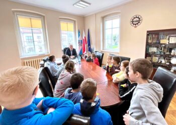 Urząd Miejski odwiedzili uczniowie gminnych szkół