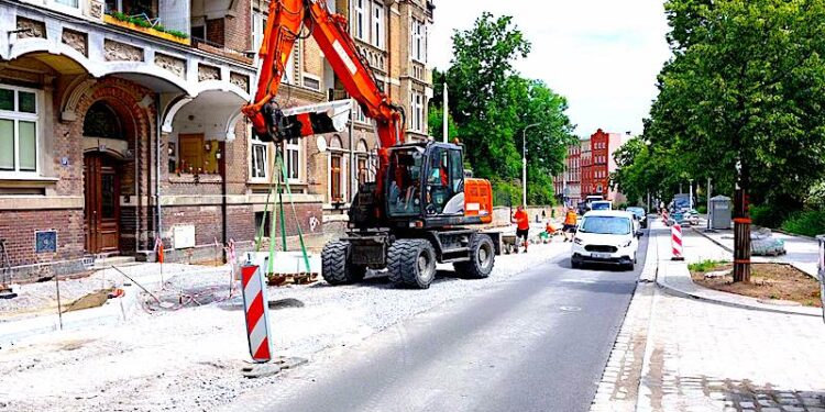 Aleja Niepodległości w remoncie