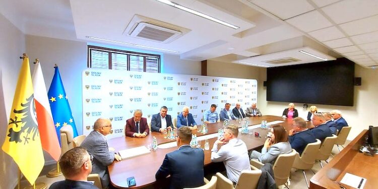 Cezary Przybylski Fundamentem pracy