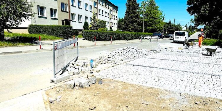 Ulica Słoneczna w Henrykowie w przebudowie