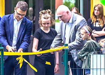 Wstęgę przecięła Vanessa