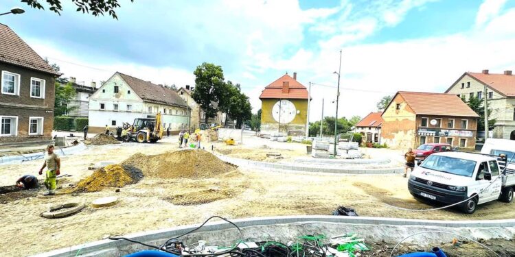 Zarys ronda w Ziębicach już widoczny