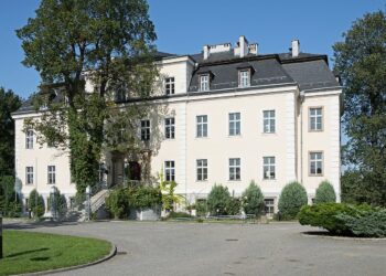 miejscakultury-dolnego-slaska-palac-w-krzyzowej