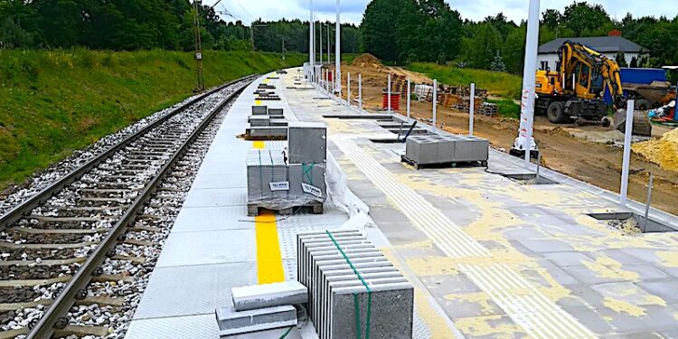 Jeden przystanek wśród 37 kolejowych