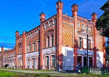Dworzec kolejowy w Kamieńcu Ząbkowickim