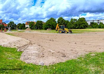 Polana wokół Panteonu Pamięci Narodowej