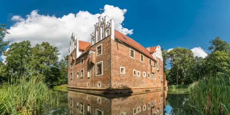 miejscakultury-dolnego-slaska-zamek-w-wojnowicach