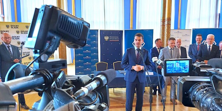 Dwie linie kolejowe już w ręku