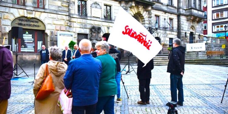 Milicja obywatelska zaatakowała