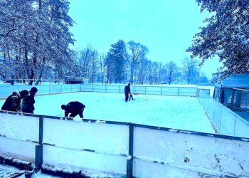 Będzie ślizganie pod chmurką