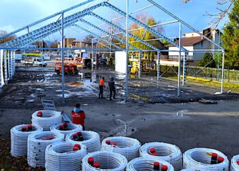 Duża ślizgawka pod dachem