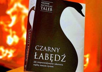 Historia i społeczeństwa nie pełzają