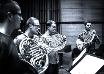 Muzyka klasyczna z instrumentami