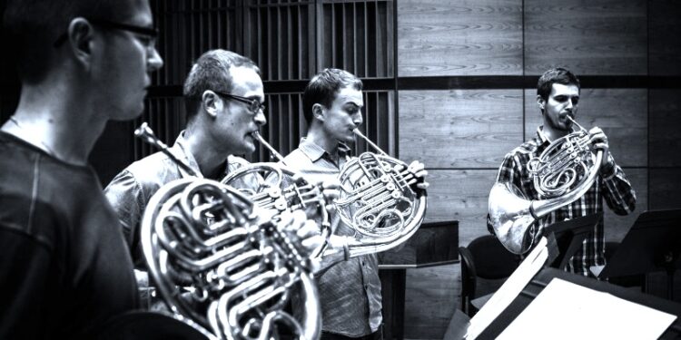 Muzyka klasyczna z instrumentami