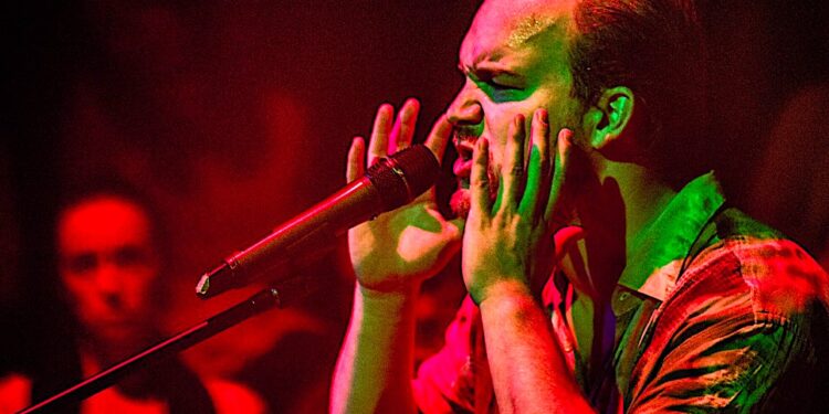 Wielowątkowa opowieść