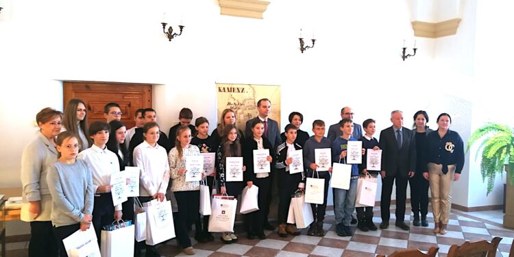 Czasem trzeba obejrzeć się