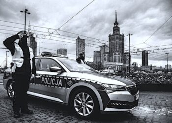 Rotę policyjnego ślubowania