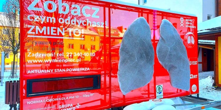 Smogowe płuca w Lubaniu