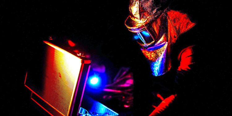 Pomiędzy horrorem a dokumentem