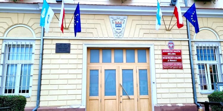 Będzie cyberbezpiecznie – w Bielawie zainwestują w cyfryzację