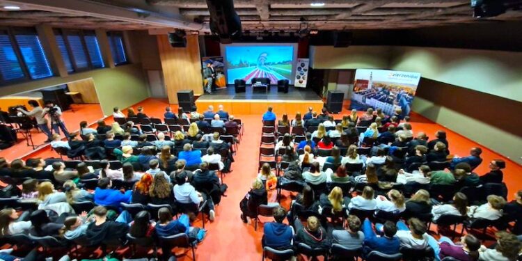 Nowoczesny Dzierżoniów dla Młodych