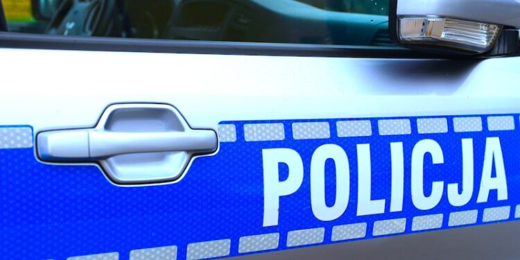 Pijani rodzice z małym dzieckiem