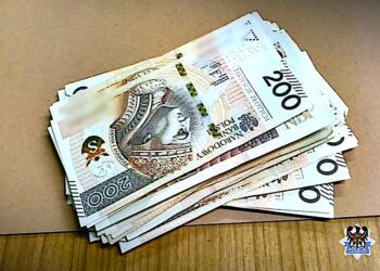 Pożyczała cudze pieniądze