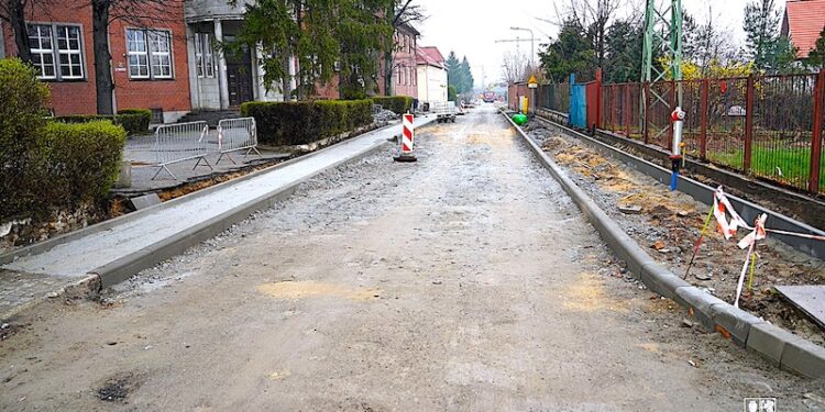 Ulica Fabryczna w Pszennie