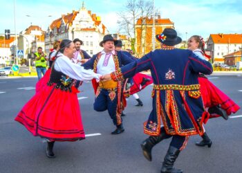 Barwnie i kolorowo w centrum