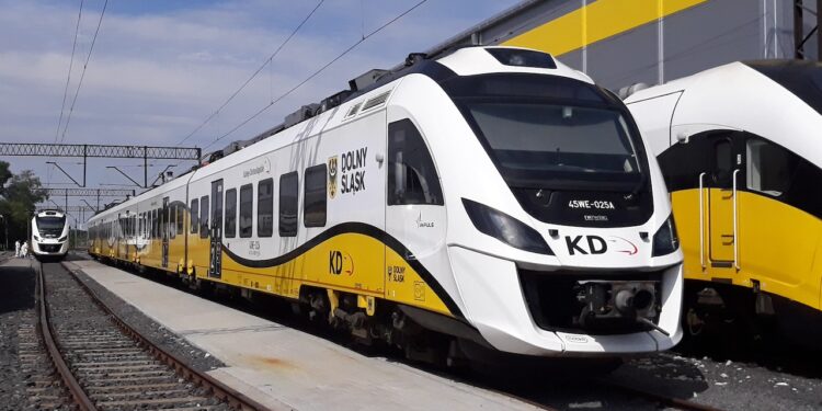 Latem do Świnoujścia, a w planie Warszawa – informują Koleje Dolnośląskie