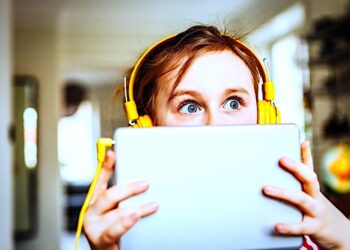 Rośnie niepewność dzieci w sieci