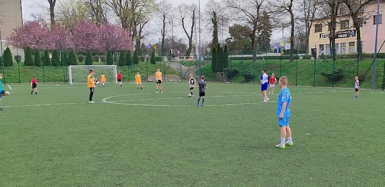 Sobota z piłką nożną