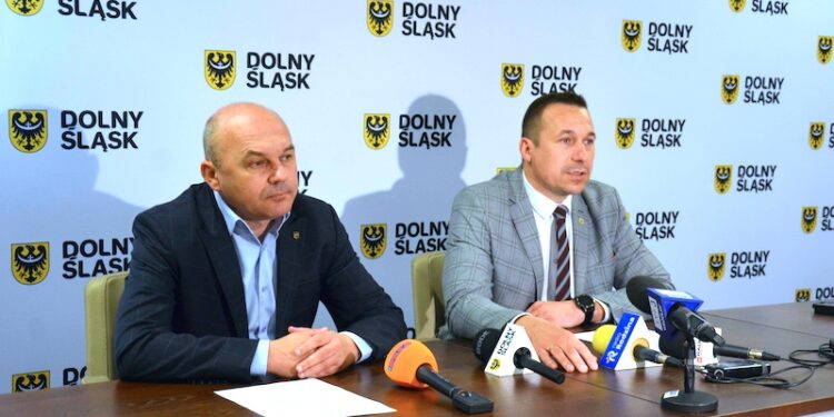 169 milionów złotych