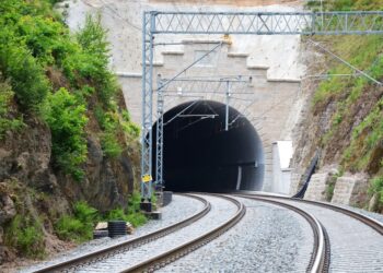 Szerszy tunel na trasie