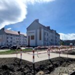 Nowy wielorodzinny budynek