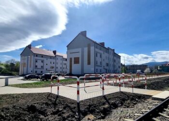 Nowy wielorodzinny budynek