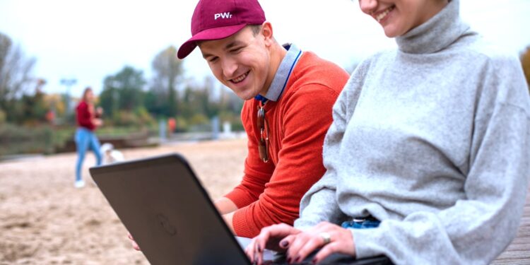 Między pracą a pasją