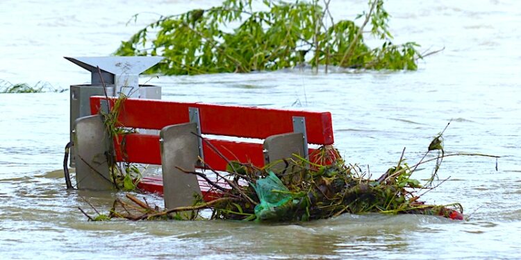 Wsparcie dla powodzian