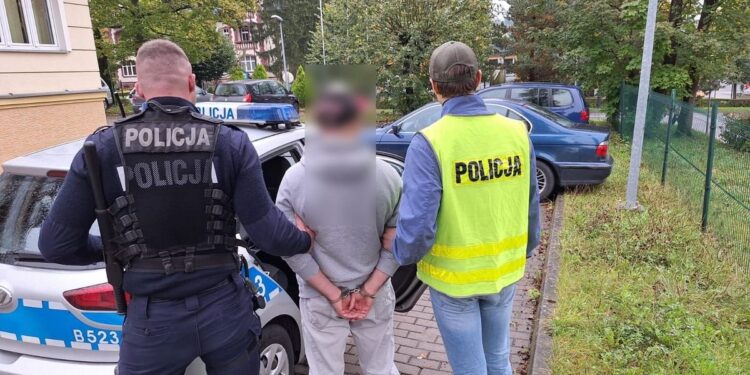 Zatrzymania podejrzanych o rozbój