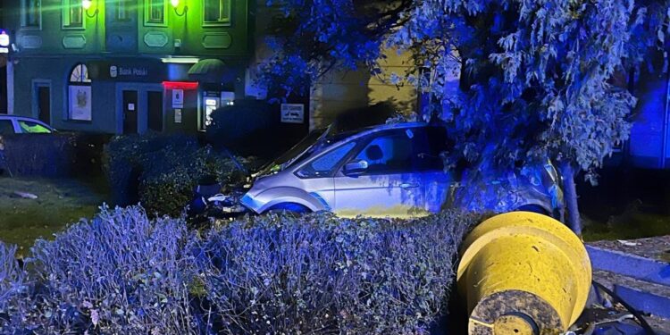 Nietrzeźwy kierowca uderzył