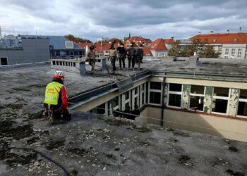 Policyjni kontrterroryści we