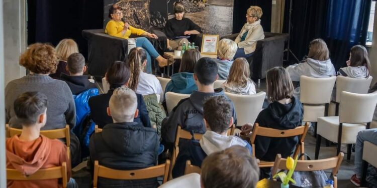 Przyjdź i porozmawiaj ze