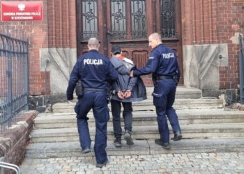 Ukradł znicze z automatu