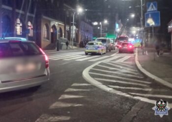 Wszedł na wysokie rusztowanie