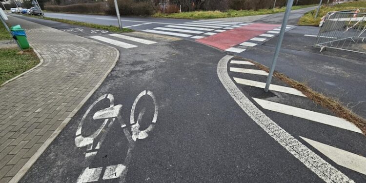 Cztery nowe ścieżki