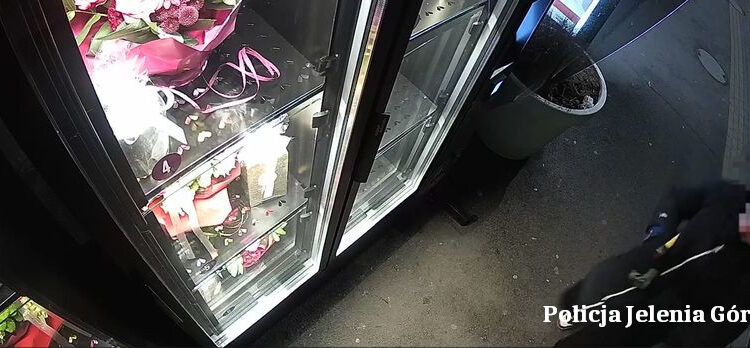 Wpadł kradnąc bukiet